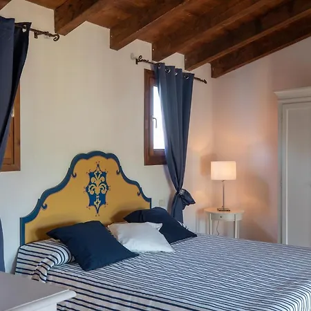 Maddalena Villa *